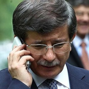Davutoğlu'ndan sürpriz telefon