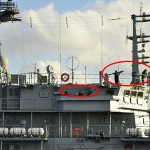 Rus gemisi boğazdan geçerken füze gösterdi !