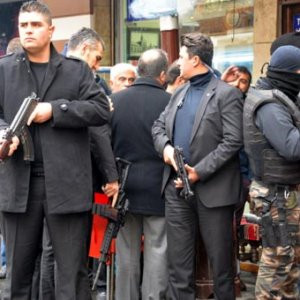 Yasak kalktı ama esnaf dükkan açmadı !