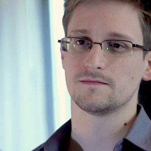 Snowden'den çıplak fotoğraf açıklaması