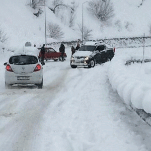 Trabzon'da kar afeti ! Son 10 yılın en yoğun karı..