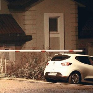 Lüks villada maskeli hırsız şoku