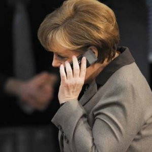 ABD, Merkel'i gece gündüz dinlemiş !