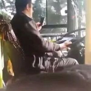 Halk otobüsü şoförü pes dedirtti !