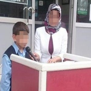 Sahte öğretmen şimdi yandı !