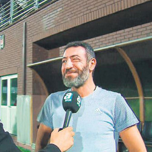 Hakan Altun'dan Beşiktaş'a özel şarkı !