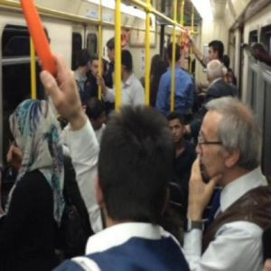 Bursa’da metro arızalanınca yolcular mahsur kaldı !