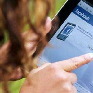 Facebook o sayfaları yasaklıyor