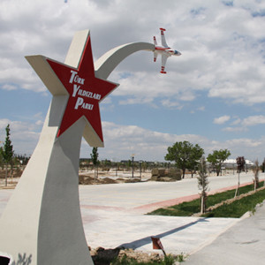 Türkiye'nin havacılık temalı en büyük parkı açıldı