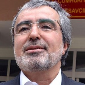 Fadıl Akgündüz: Bu ülkenin benden yararlanması lazım