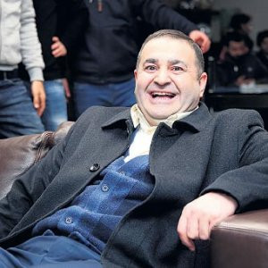 Şafak Sezer hastaneden kaçmaya çalıştı