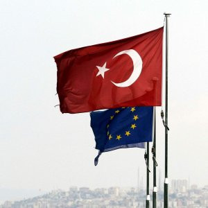 AB'den Türkiye'ye dokunulmazlık açıklaması