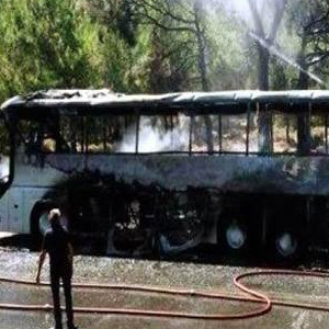 Rodos'ta tur otobüsü yandı