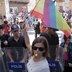 İstanbul Valiliği: LGBT yürüyüşüne izin yok