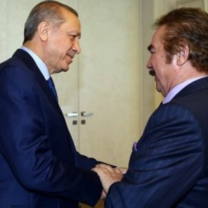 Sanatçılardan Erdoğan'a sürpriz hediye !