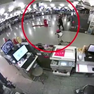 Terörist havalimanında böyle saldırmış