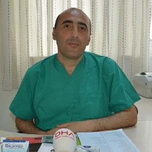 Midesinden tam 2 kilo saç çıktı