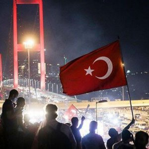 Demokrasi nöbeti esnafa da yaradı