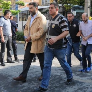 Anadolu Üniversitesi imamı da yakalandı