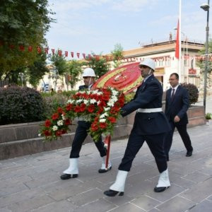 Danıştay'tan Atatürk anıtına çelenk koyma ilgili çarpıcı...