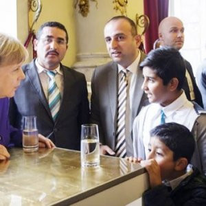 Merkel o imamı ziyaret etti