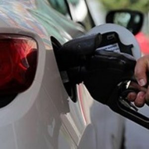 BENZİN VE MOTORİNE BÜYÜK ZAM !