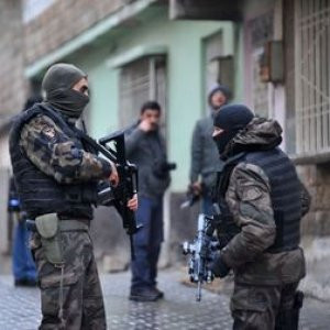 Cizre'de operasyon: 2 terörist öldürüldü
