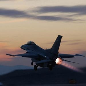 F-16'lar karargahlarını vurdu !