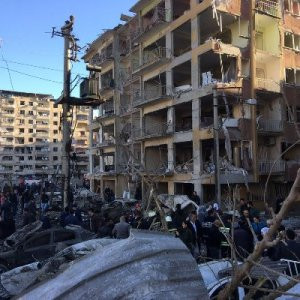 Diyarbakır'daki bombalı saldırıda ölenlerin sayısı 11'e...