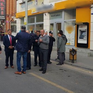 Banka şubesinde dehşet: 2 ölü