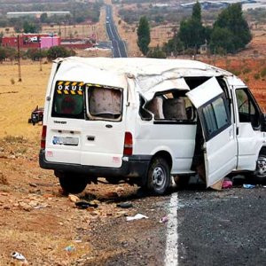 Şanlıurfa'da kaza: 14 yaralı
