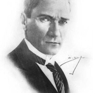 'Asırlık çınarlar' Atatürk'ü anlattı