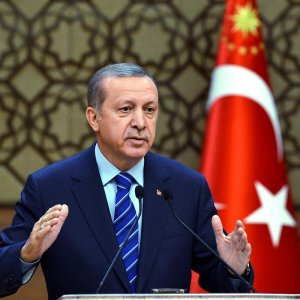 Cumhurbaşkanı Erdoğan şehit kaymakın tabutunu taşıdı.