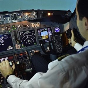 Türk pilotlara servet teklif ediyorlar