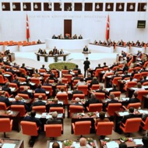 CHP VE MHP'DEN "ÖNERGEYİ GERİ ÇEKİN" ÇAĞRISI