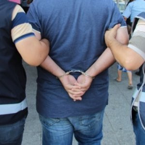 Bir cezaevi müdürü daha FETÖ'den tutuklandı