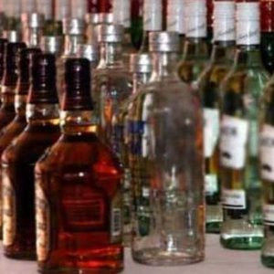 Kaçak içki operasyonu: 3 bin şişe yakalandı