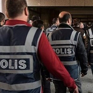 İstanbul'daki FETÖ soruşturmasında 35 kişi yakalandı