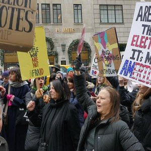 ABD'de kadınlardan Trump karşıtı gösteri