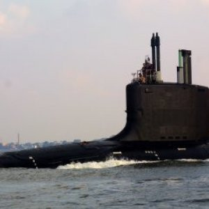 Çin ABD'nin denizaltı aracına el koydu