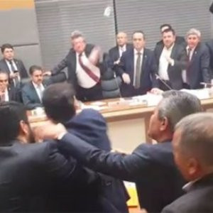Anayasa teklifinin 3. maddesi kabul edildi