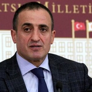 MHP'de ''başkanlık'' çatlağı: İstifa etti