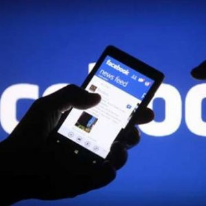 Dünya egnelinde Facebook'a erişim sıkıntısı