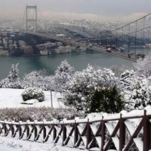 Meteoroloji İstanbul'da kar yağışı için saat verdi