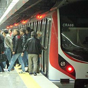 İstanbullular dikkat ! Marmaray seferlerinde aksama