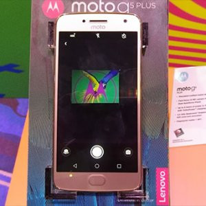 Lenovo'dan iki yeni telefon
