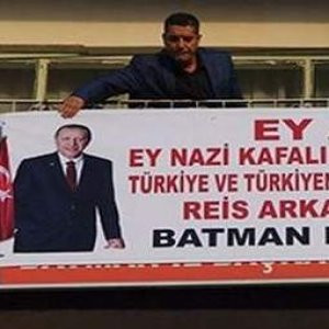 MHP'den Erdoğan pankartı