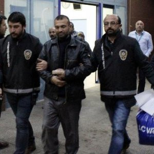 İmam nikahlı eşini öldürdü