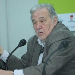 İlber Ortaylı'ya büyük ilgi