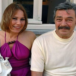 Kadir İnanır’ın sevgilisine 1 yıl 3 ay hapis cezası!